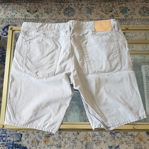Jack and Jones Jean Shorts XXL - Picture 2 of 3